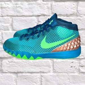 KYRIE basketball shoes YOUTH SIZE 7